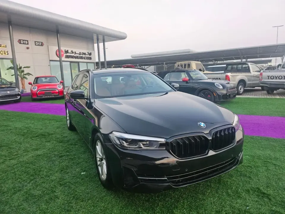 BMW 520i EXCELLENCE 2024