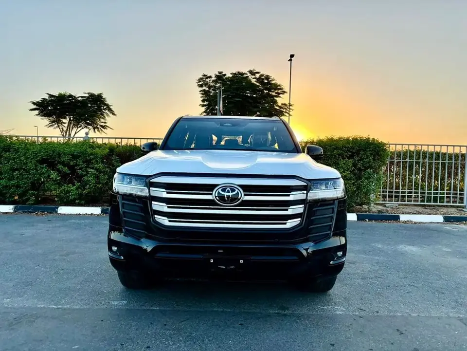 Toyota Land Cruiser GXR 2026