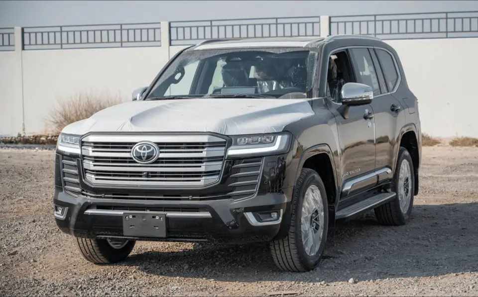 Toyota Land Cruiser VX 2026