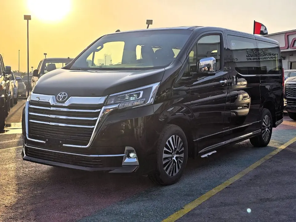 Toyota Granvia Premium 2.8l 2025