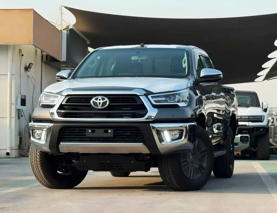 Toyota Hilux SR5 2026