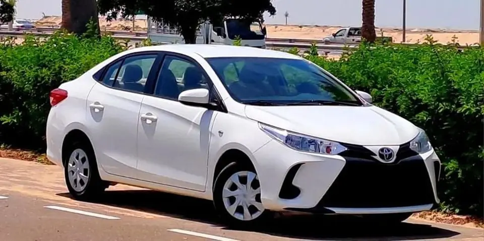 Toyota Yaris E 2022