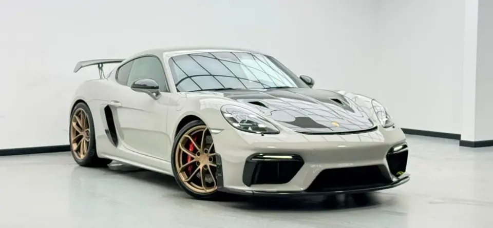 Porsche Cayman GT4 2020