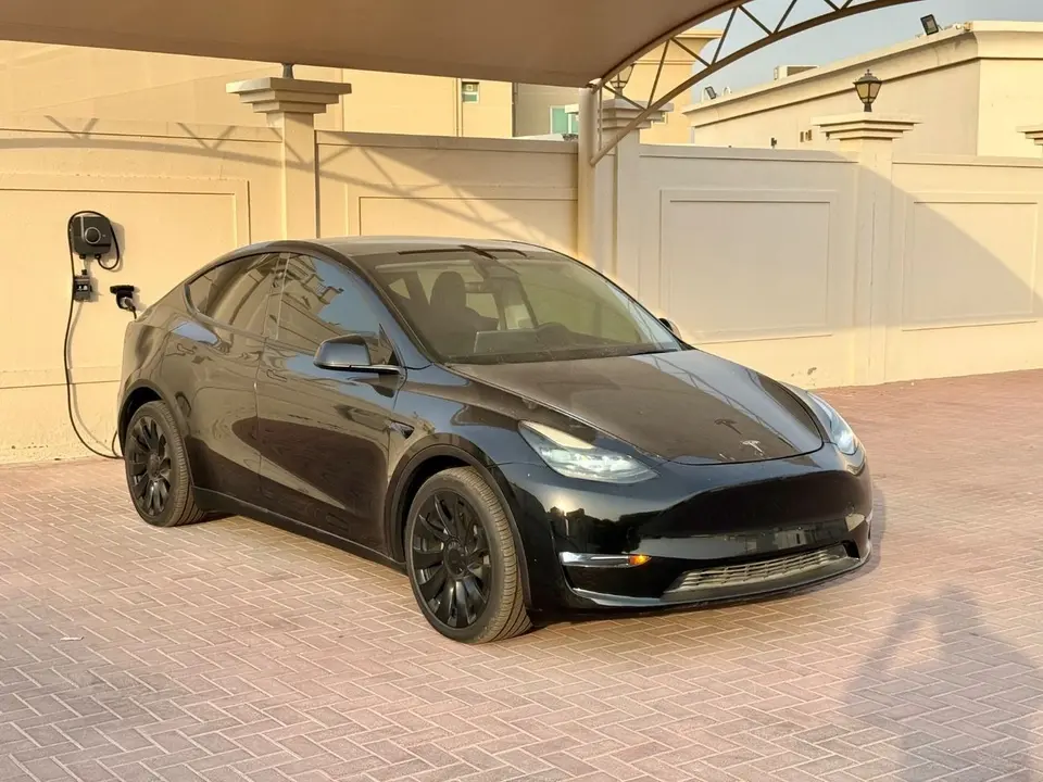 Tesla Model Y LONG RANGE 2024