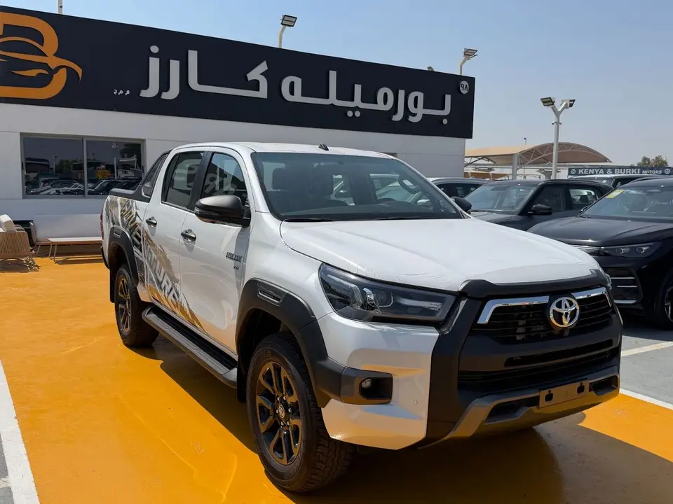 Toyota Hilux ADVENTURE 2026