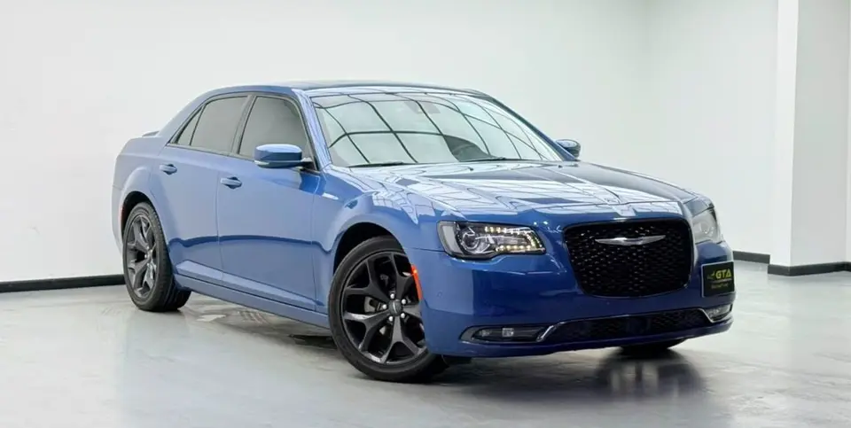 Chrysler 300s STANDARD 2023