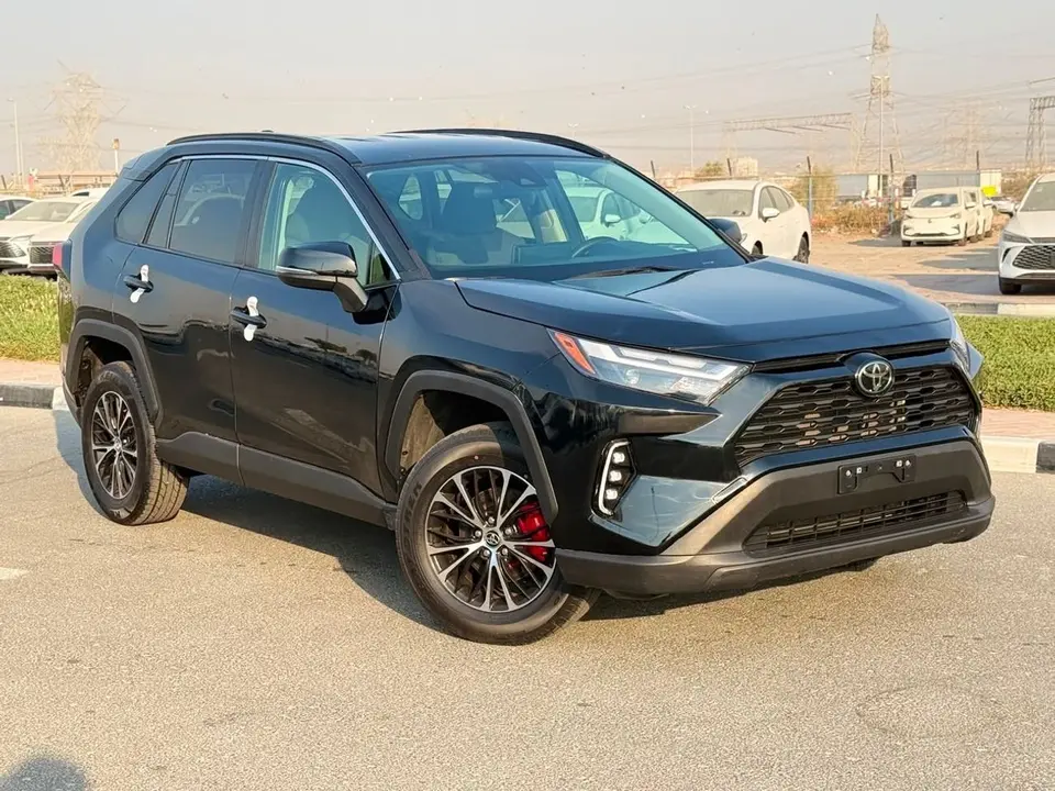 Toyota RAV4 XLE 2023