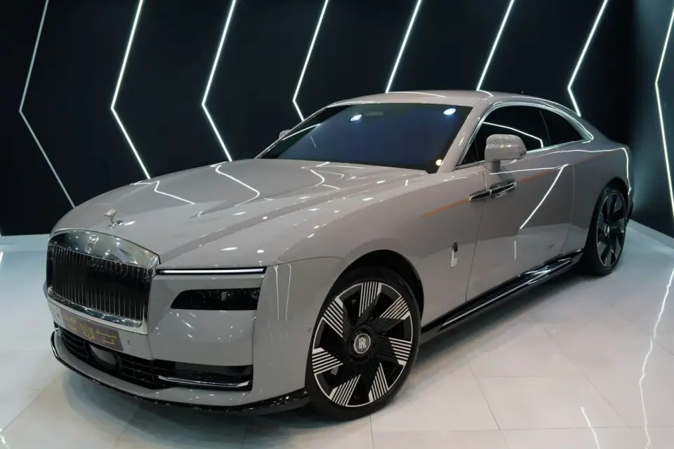 Rolls-Royce Spectre STD (L · None - Electric Cyl · Automatic · Electric · Coupe · Front Wheel Drive · 4 Seats · 2 Door) 2024