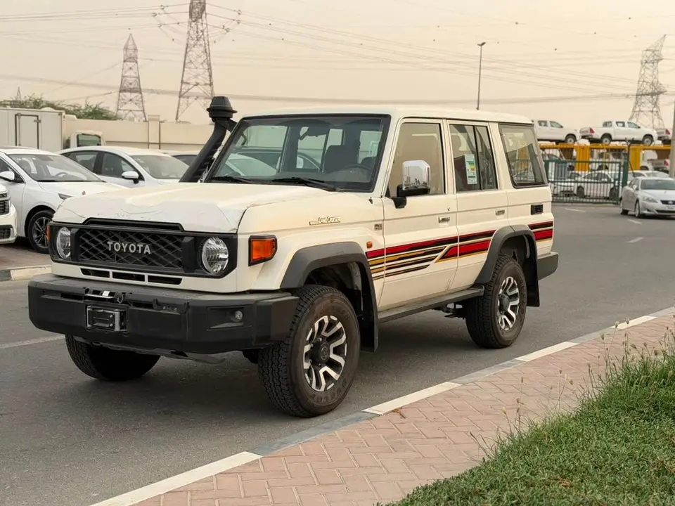 Toyota Land Cruiser 70 LC76 HT VXR 2025
