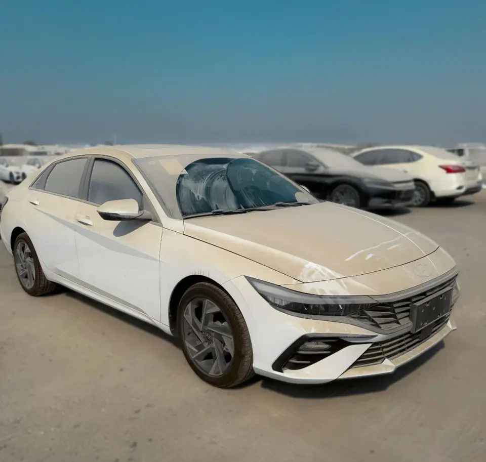 Hyundai Elantra SMART 2025