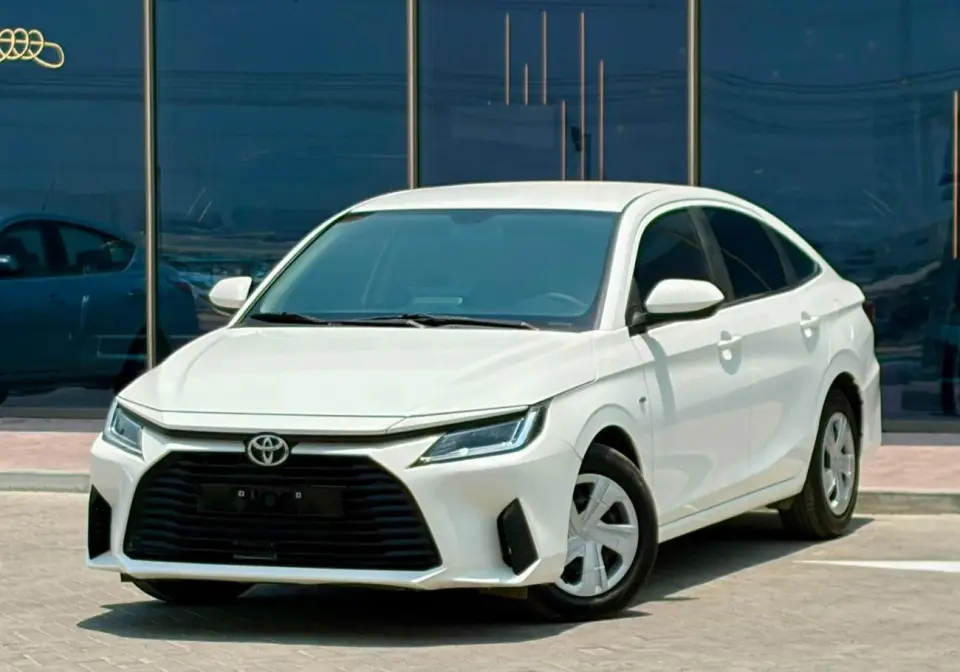 Toyota Yaris E 2023