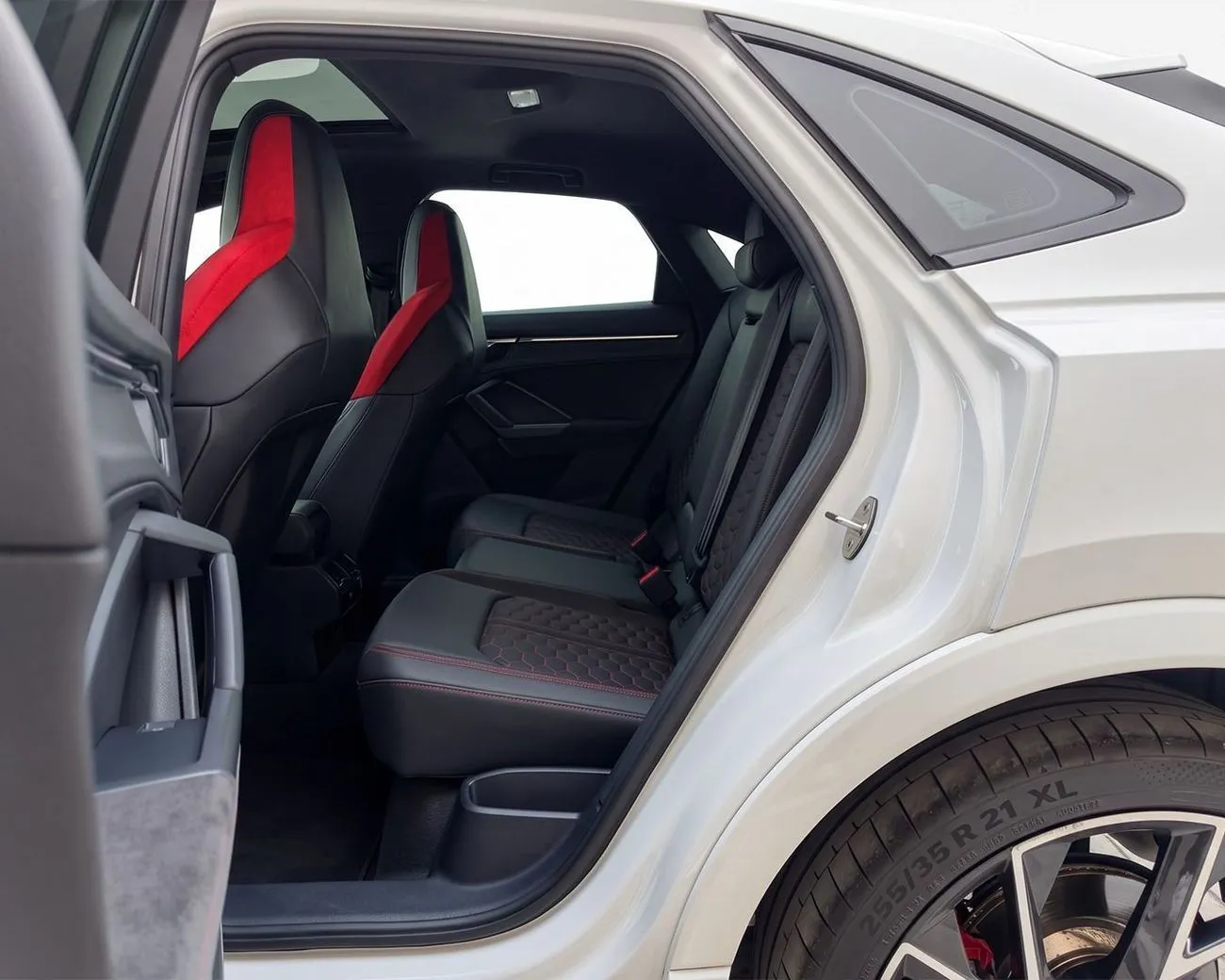 Audi RSQ3 STANDARD 2022 — фото 13