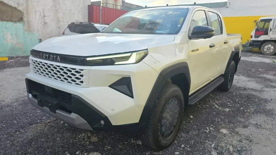 Toyota Hilux Hilux E 2.8L MT 2026