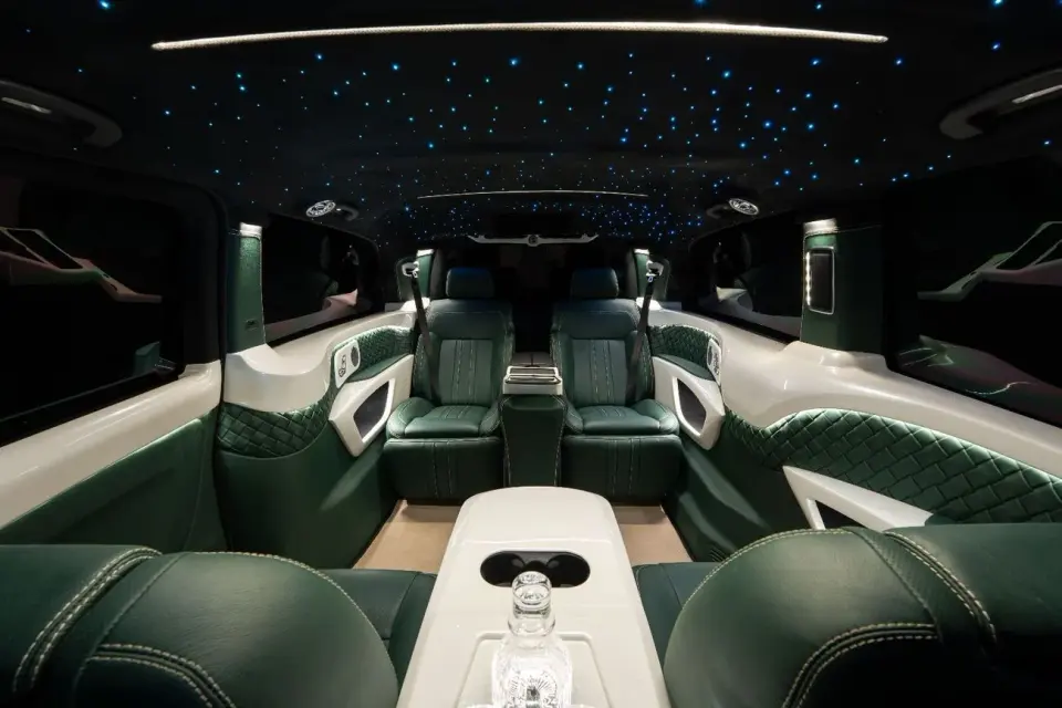 Mercedes-Benz V300 AVANTGARDE 2026