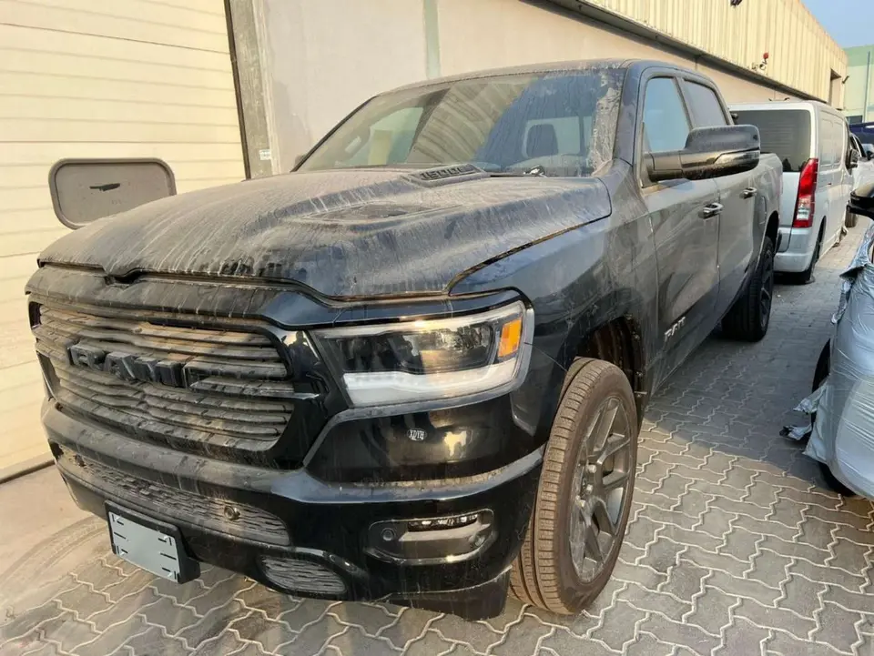 RAM 1500 HEMI LAMARIE SPORT NIGHT ADITION 2024