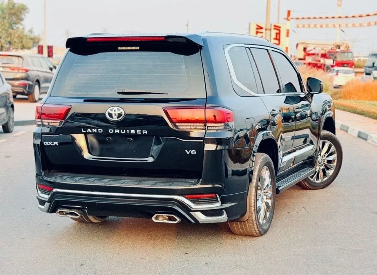 Toyota Land Cruiser GXR 2019 — фото 5