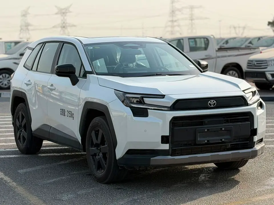 Toyota RAV4 XLE 2026