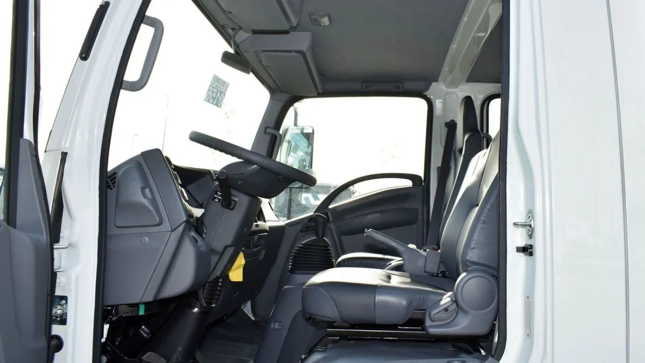 Isuzu NPR 3.0L 4CYL - MANUAL - DIESEL - PICKUP TRUCK - REAR WHEEL DRIVE - 6 SEATER - 4 DOORS 2025 — фото 10