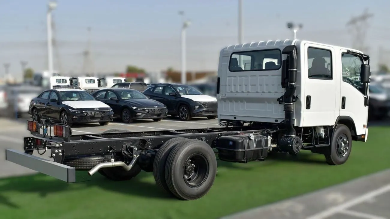 Isuzu NPR 3.0L 4CYL - MANUAL - DIESEL - PICKUP TRUCK - REAR WHEEL DRIVE - 6 SEATER - 4 DOORS 2025 — фото 5
