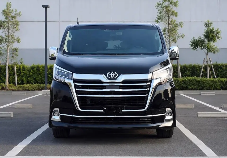 Toyota Granvia PREMIUM 2022