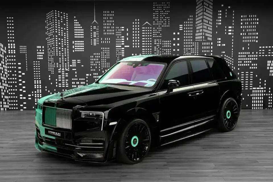 Rolls-Royce Cullinan BLACK BADGE 2024