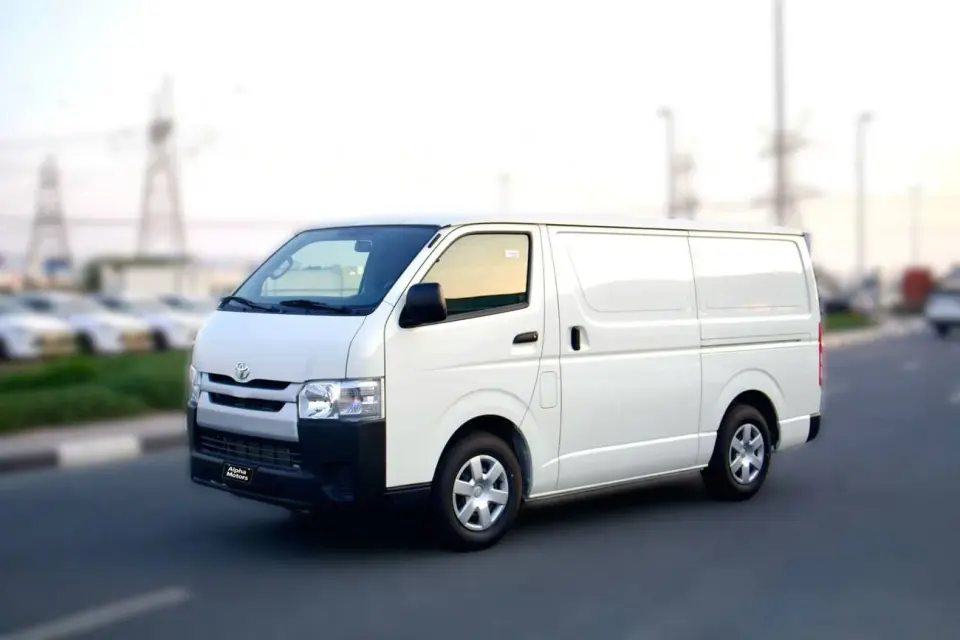 Toyota Hiace DLS - STANDARD ROOF 2025