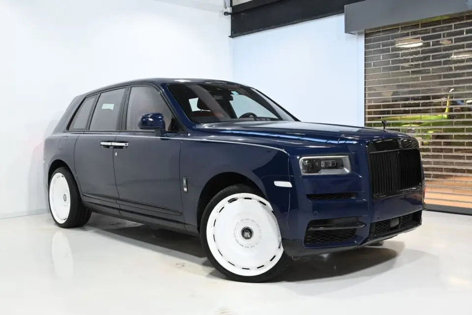 Rolls-Royce Cullinan BLACK BADGE 2023