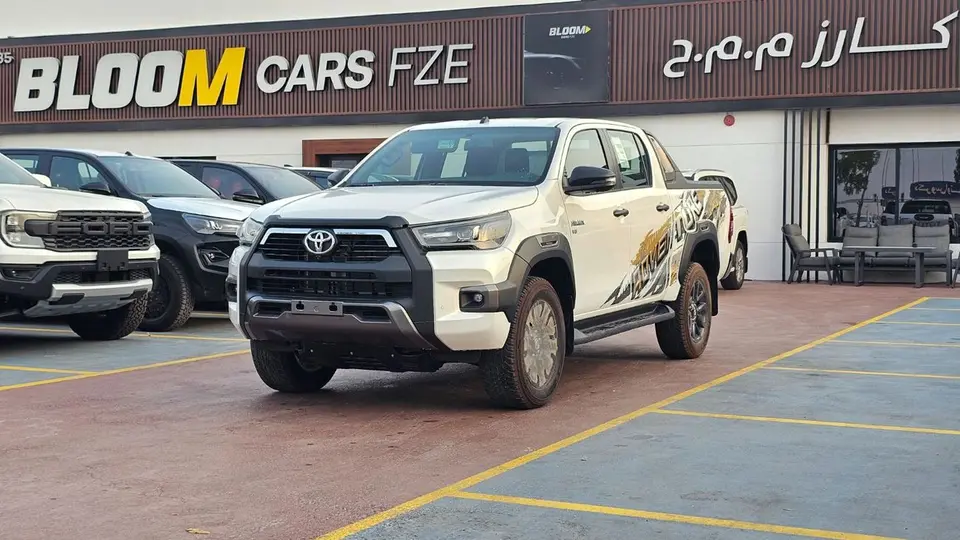 Toyota Hilux ADVENTURE 2026