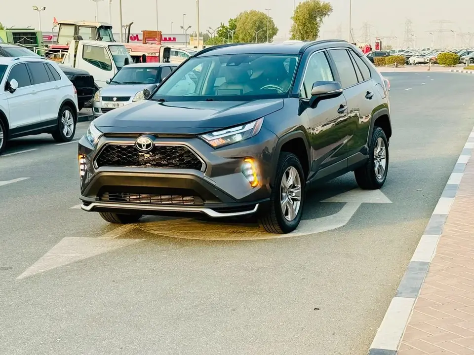 Toyota RAV4 XLE 2022
