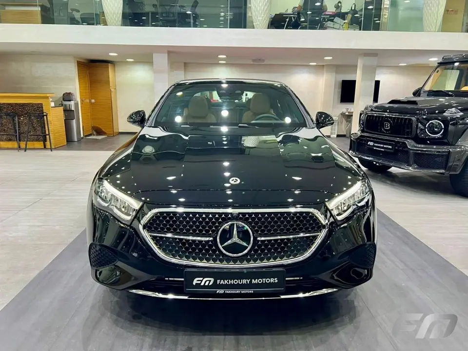 Mercedes-Benz E200 STANDARD 2026