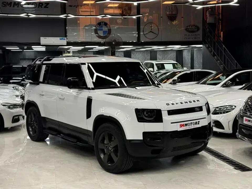 Land Rover Defender 110 X-DYNAMIC HSE P400 2023