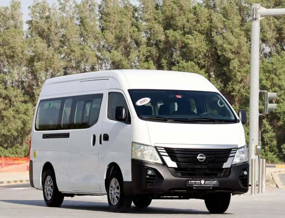 Nissan Urvan STANDARD 2023