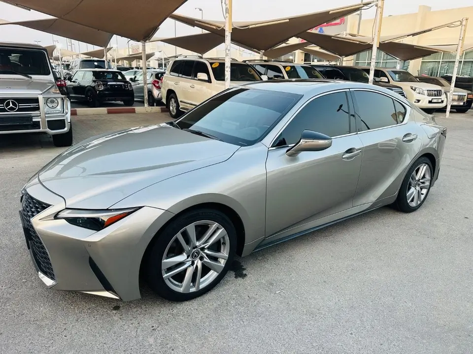 Lexus IS300 F SPORT 2024