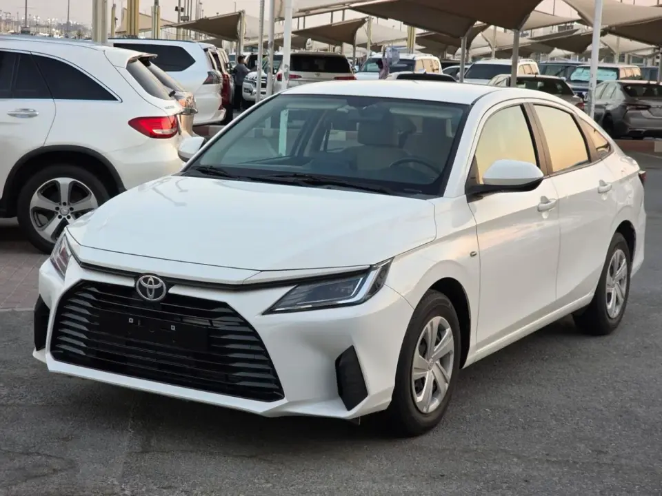 Toyota Yaris E 2023