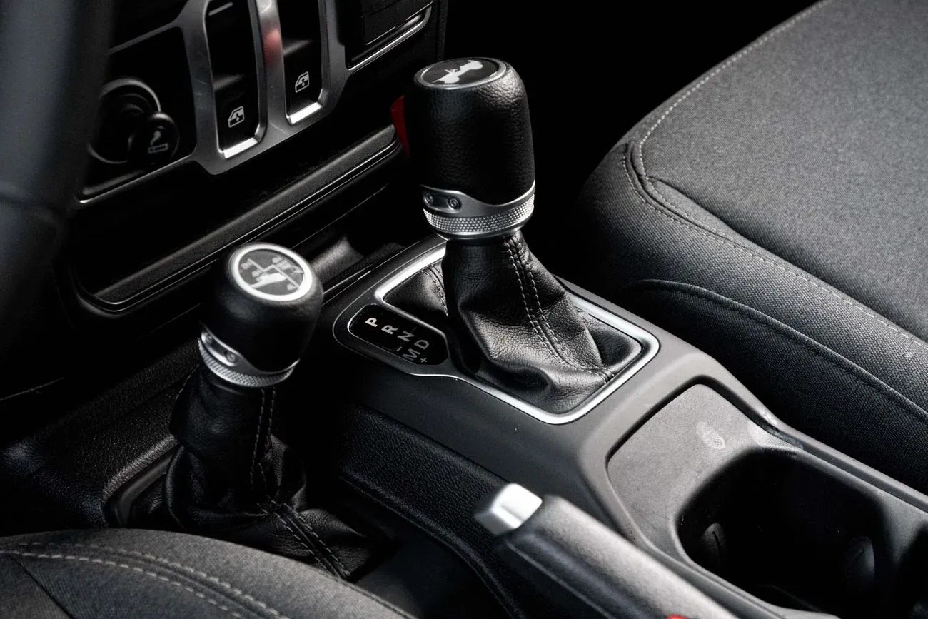 Jeep Wrangler SPORT 2024 — фото 10