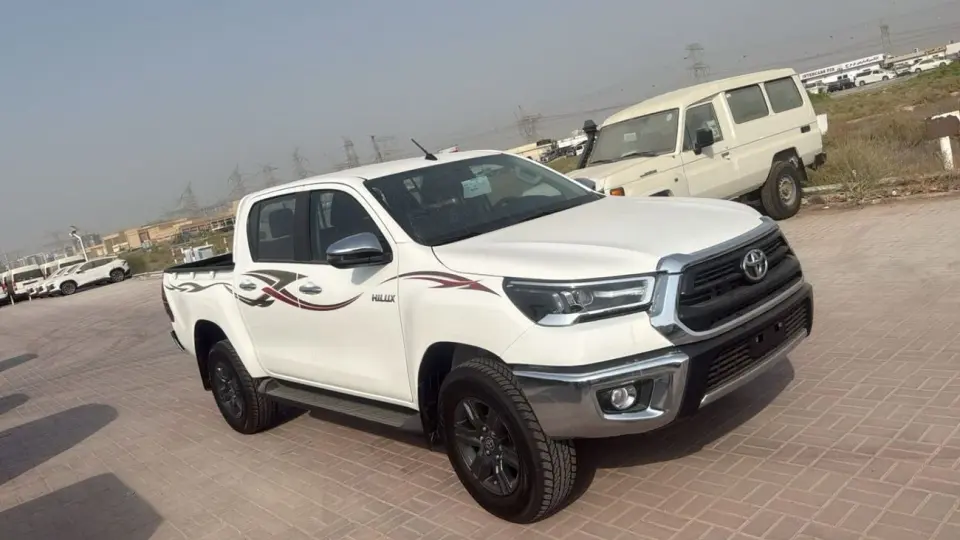 Toyota Hilux SR5 2026