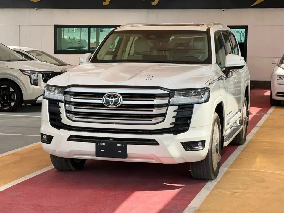 Toyota Land Cruiser GXR 2026