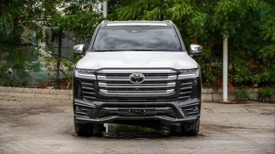 Toyota Land Cruiser VXR 2026