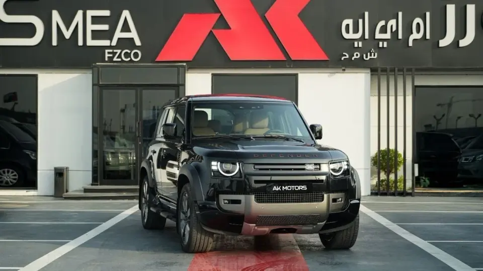 Land Rover Defender Ultimate Edition P525 V8 5.0 Black 2026MY Export Only 2026