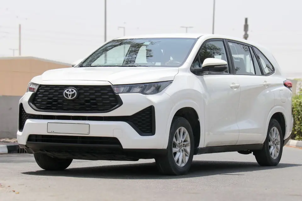 Toyota Innova GL 2024
