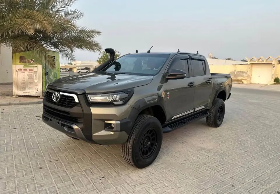 Toyota Hilux ADVENTURE 2021