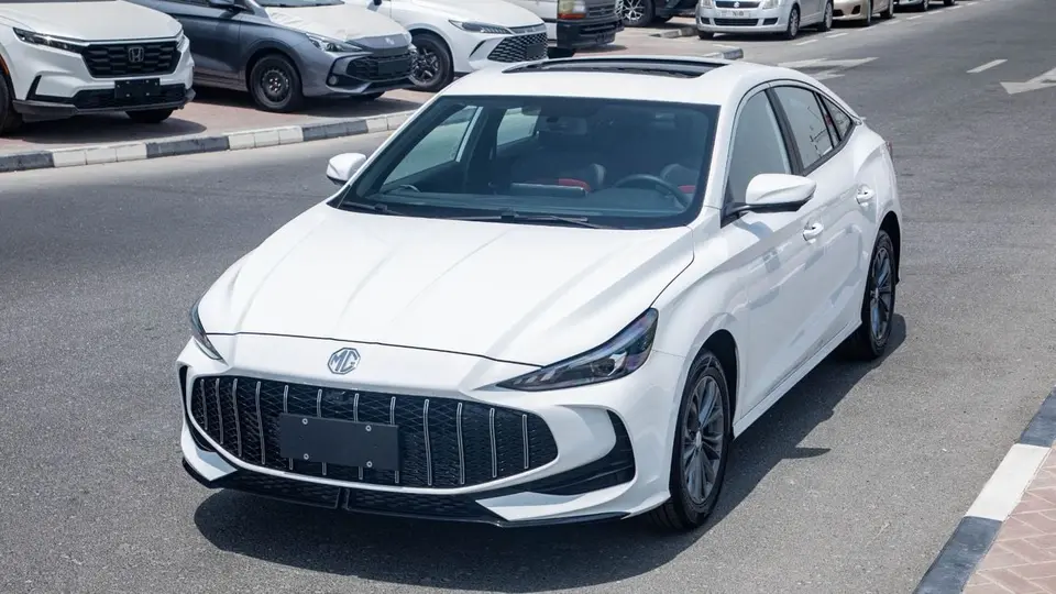 MG 5 LUX 2026