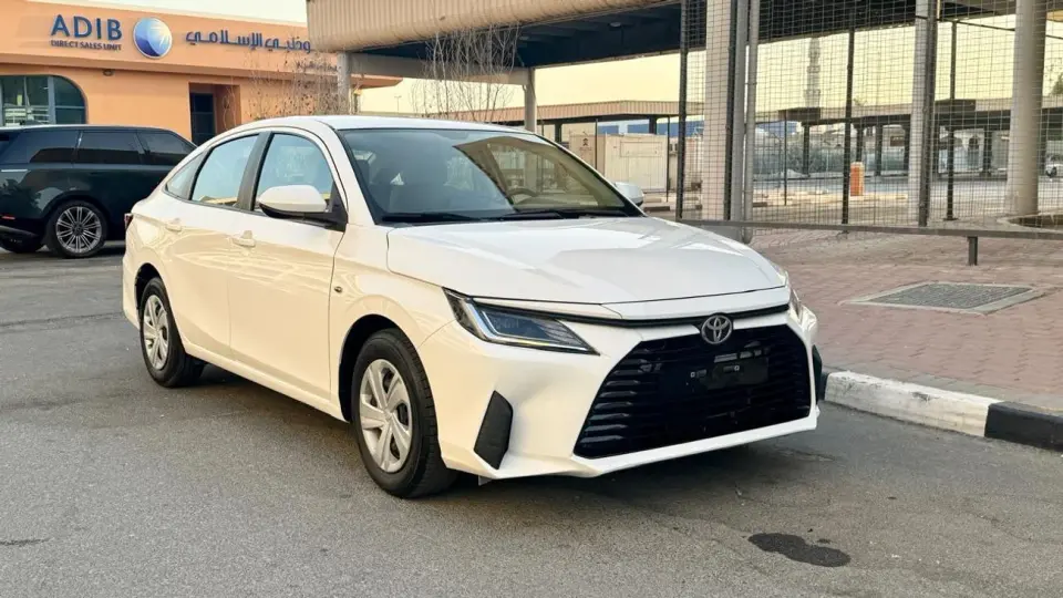 Toyota Yaris E 2023