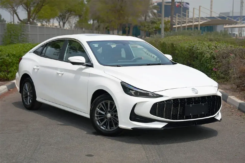 MG 5 LUX 2026