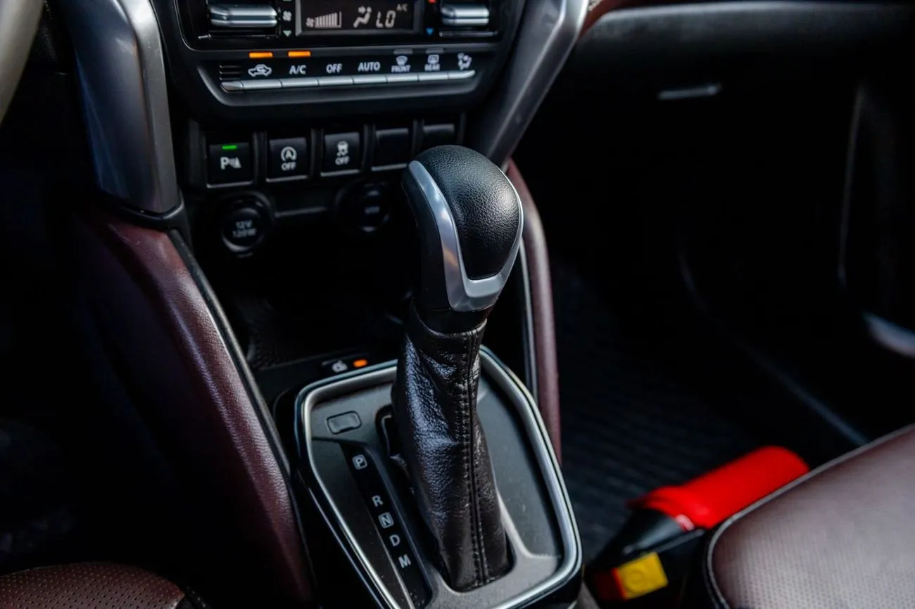 Toyota Urban Cruiser GLX 2025 — фото 18