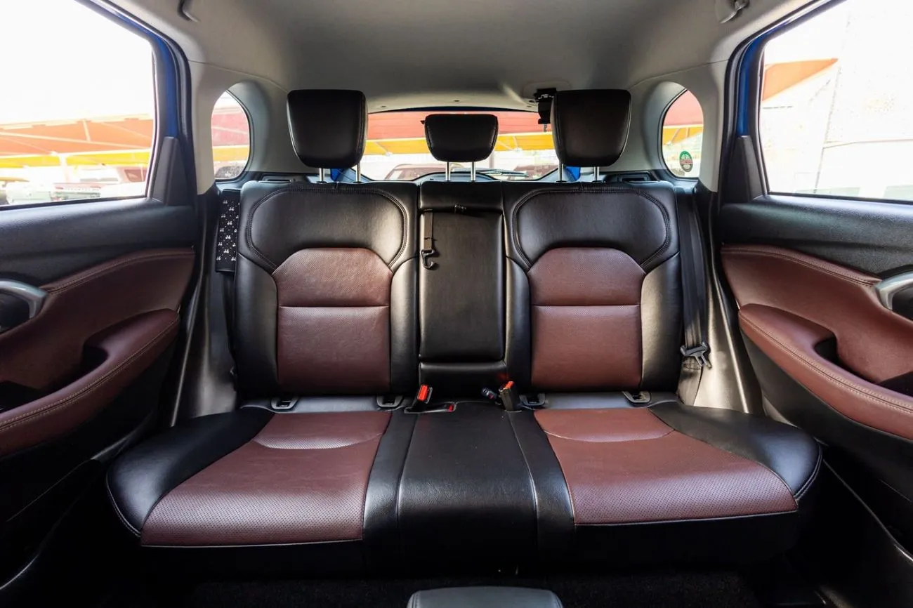 Toyota Urban Cruiser GLX 2025 — фото 20