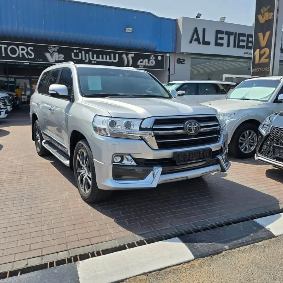 Toyota Land Cruiser VXR 2020
