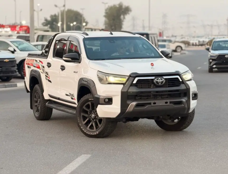 Toyota Hilux ADVENTURE 2021