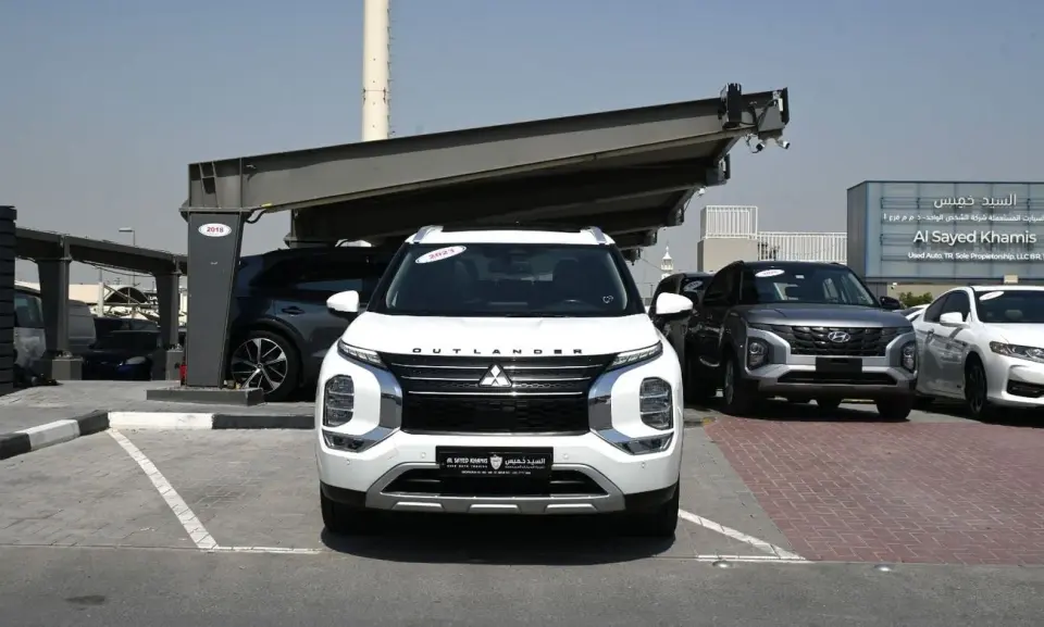 Mitsubishi Outlander PREMIUM 2023
