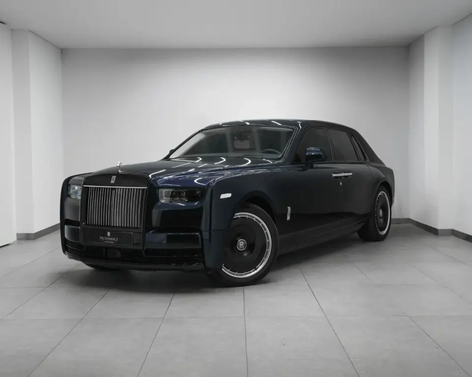 Rolls-Royce Phantom EWB 2025